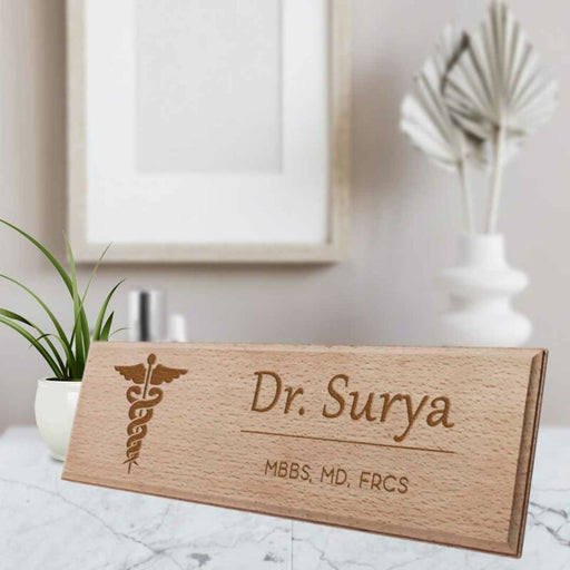 Doctor name plaques – Customized wood engraving for medicos